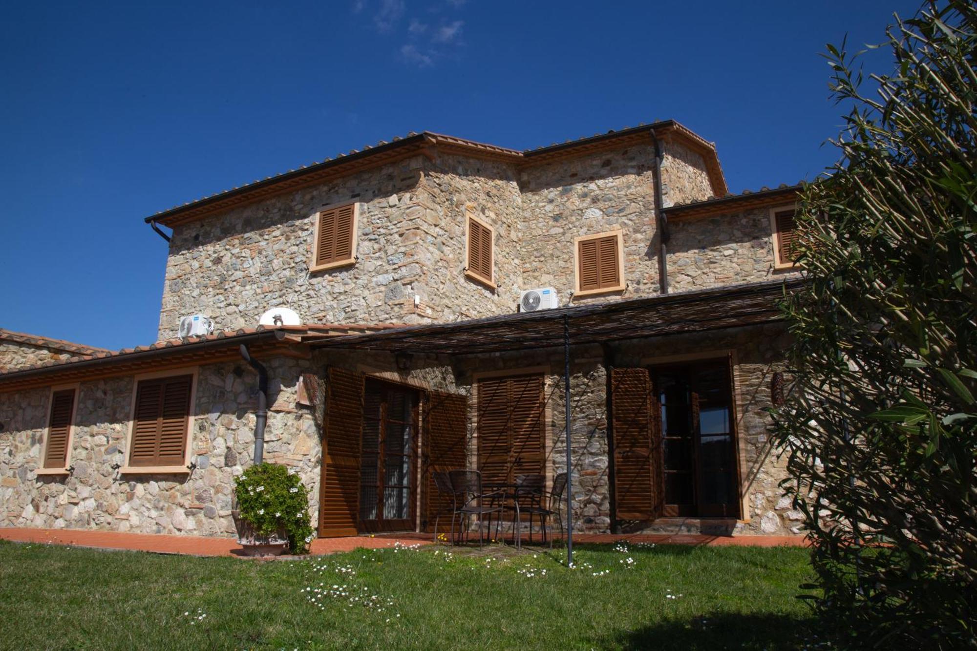 Resort Le Tegole Riparbella Esterno foto